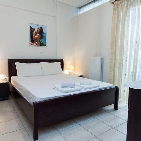 Scenic Balcony Apt In Vibrant Petralona Athena Bagian luar foto