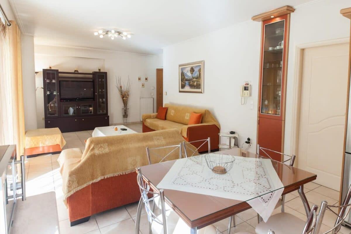 Scenic Balcony Apt In Vibrant Petralona Athena Bagian luar foto